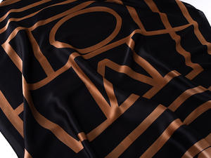 Sciarpe in Twill di seta in bianco di nuovo stile 2021 all'ingrosso <span class=keywords><strong>Top</strong></span> Brand modello stampato da donna sciarpa di seta bianca - Product Image 2