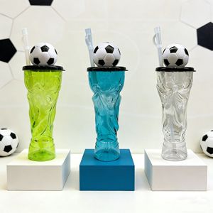 Vasos <span class=keywords><strong>de</strong></span> plástico al por mayor para cerveza con pajitas en forma <span class=keywords><strong>de</strong></span> balón <span class=keywords><strong>de</strong></span> fútbol - Product Image 1