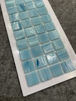 Vente chaude Vert Bleu Forme Carrée Design Moderne Verre Mosaïque Carreaux Parquet Mur Piscine Carrelage pour Piscine Hot Melt Art Hot