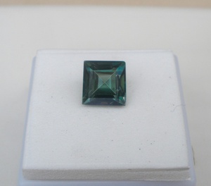 Piedra Preciosa de Cuarzo Verde Cuadrada Facetada de 9 mm Más Vendida - Product Image 2