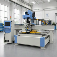 Routeur CNC 3 axes d'entrée de gamme 1300x2500 pour petites usines de meubles, ateliers de menuiserie et fabricants de portes