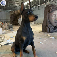 Statue de Doberman réaliste grandeur nature en fibre de verre et résine, sur mesure et créative, pour usage extérieur, maison et parc