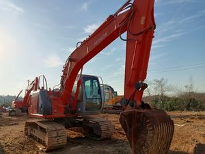 HITACHI ZAXIS135 90% Neuf d'origine Japon avec EPA CE Agricole d'occasion 13,4 tonnes Excavatrice pour creuser - Product Image 2