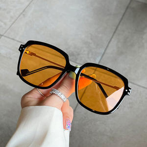 Lunettes de soleil Qianai unisexes, monture PC, protection UV400, type 3 verres, couleur grise, design irrégulier O3-6216 - Product Image 4