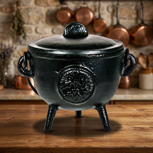 Caldero Tradicional Grande de Hierro Fundido Negro con Grabado de Árbol y Tres Patas para Incienso Granular, Carbón y Decoraciones Paganas - Product Image 2