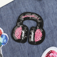 Nouveau produit Patch en fer brodé 3D avec paillettes arc-en-ciel patchs de vêtements floraux et en forme de coeur pour étiquettes