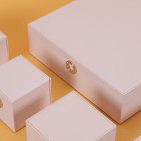 SIFOO Emballage de bijoux personnalisé en velours rose et cuir pour ensemble collier et bracelet, série de luxe OEM, boîte à bijoux pour bagues, vente en gros