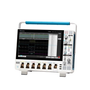 Osciloscopio de Señales Mixtas Portátil Tektronix MSO44 de 4 Canales, 200/500/1000 BW, Frecuencia de Muestreo de 12 GSa/s, Resolución de 12 Bits, 3 Años de Garantía - Product Image 1