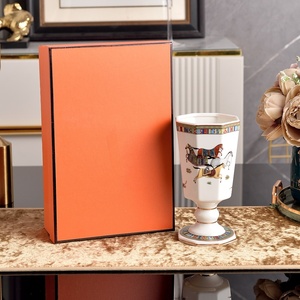 Vase en céramique de luxe européen en gros, décoration d'intérieur moderne pour mariages et fêtes - Product Image 1