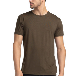 T-shirt homme à manches courtes éco-responsable en coton biologique et teintures à faible impact pour un style de vie durable - Product Image 2