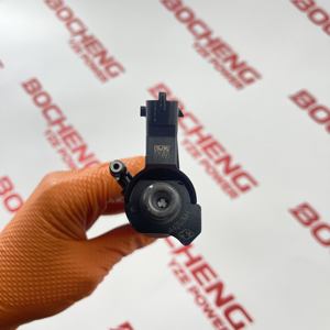 Injecteurs de carburant à rampe commune diesel 0445115022 pour Nissan M9R 2.0 Convient à l'assemblage du moteur DCI Vannes d'injection - Product Image 3