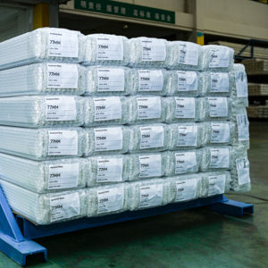 Lames en mousse PU de 77 mm pour <span class=keywords><strong>volets</strong></span> roulants, <span class=keywords><strong>prix</strong></span> direct d'usine en gros - Product Image 1