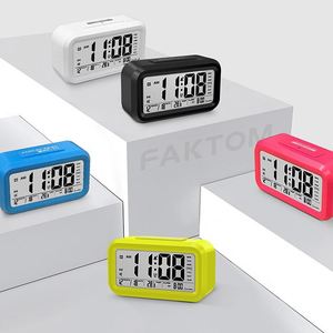 Reloj Despertador Inteligente LCD para Niños, Luz Nocturna Silenciosa, Uso en Hoteles, WiFi, Digital, Funciona con Batería, Función de Repetición, Movimiento Electrónico - Product Image 4