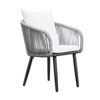 Ensemble de table et chaises de jardin en aluminium et corde, luxueux, durable et confortable, pour hôtel, cour et terrasse.