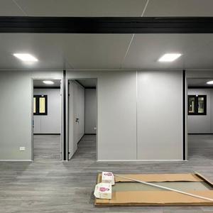 Conteneur préfabriqué extensible contemporain avec panneaux sandwich de qualité supérieure et fenêtre en PVC pour la construction de <span class=keywords><strong>bureaux</strong></span> temporaires modulaires polyvalents - Product Image 4