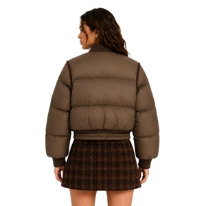 Fabricant de vestes d'hiver matelassées pour femmes, style bomber court, avec garniture contrastante en tricot côtelé, sur mesure OEM - Product Image 3
