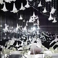 Têtes de fleurs de lys artificielles en plastique blanc, grandes, durables, modernes, pour décoration suspendue de table de mariage et de plafond de Pâques