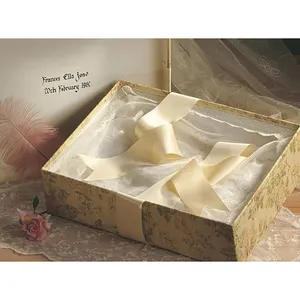 Benutzer definierte OEM personal isierte Geschenk box für Kleid leere Geschenk box Brautjungfer Vorschlag Hochzeit Kerze Schmuck Verpackung mit Band