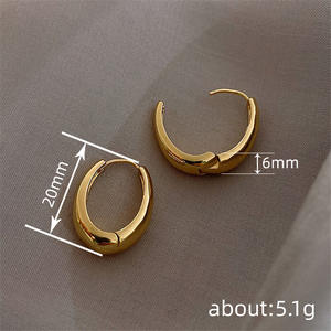 Orecchini a Cerchio E4580 Placcati in Oro, Design Minimalista Unisex per Uso Quotidiano, Gioielli Raffinati - Product Image 6