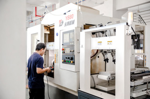 Caja de cambios eléctrica pequeña de ángulo recto, engranaje reductor de velocidad de 60RPM con <span class=keywords><strong>motorreductor</strong></span> de CA trifásico - Product Image 5