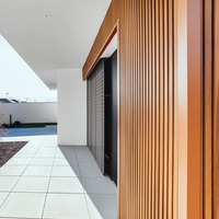 Panneau mural WPC écologique imperméable pour revêtement extérieur avec décor en bois pour la décoration extérieure moderne des hôtels et appartements