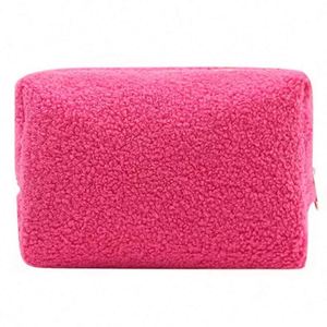 Nouvelle Trousse de Maquillage Carrée en Peluche 2024, Sac Cosmétique Portable Doux et Moelleux pour Voyage, Trousse de Toilette pour Femmes - Product Image 1