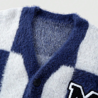 Nouveau cardigan tricoté pour homme ODM à manches longues, design en maille, anti-plis, anti-boulochage, en tissu peluche doux, manteau d'hiver chaud pour vous garder au chaud