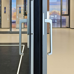 Puerta Corredera de Vidrio UPVC de Nuevo Diseño Deioux con Marco Resistente al Viento para Uso en Exteriores, Servicio OEM ODM - Product Image 5