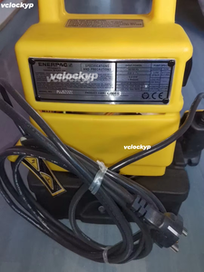Pompe hydraulique électrique ENERPAC PUJ1200E pour vérification des vérins à simple effet, 220V, protection IP65, précision 1%, garantie 1 an - Product Image 3