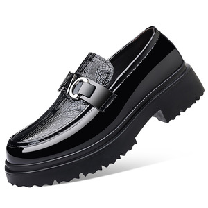 Mocasines de cuero charol negro para hombre, con punta redonda, sin cordones, suela de goma, entresuela de EVA que aumenta la altura, zapatos casuales de moda para todas las estaciones - Product Image 5