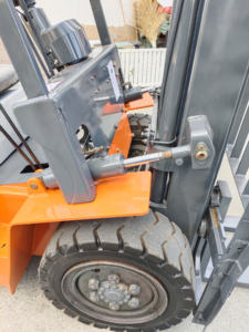 Carretilla elevadora Heli de 3 toneladas usada, serie H2000, CPCD30, elevación de 4,5 m, carretilla elevadora de contrapeso diésel - Product Image 6