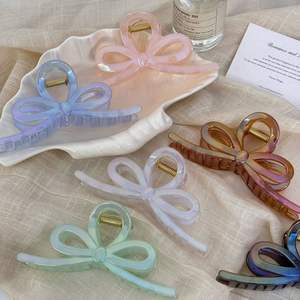 Pince à cheveux géante 13 cm couleur bonbon simple, très tendance, pour femme - Product Image 1