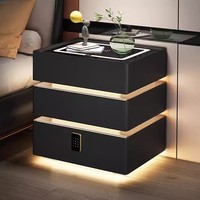 Mesita de Noche Inteligente Moderna Rosa con Tres Cajones, Gabinete Suspendido, Iluminación LED, Altavoz Bluetooth Inteligente, Carga Inalámbrica, Madera y Vidrio
