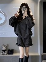 Ensemble pull en tricot à col en V confortable et jupe à volants - Coupe ample et douce, tenue chic automne-hiver pour femme
