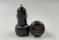 Chargeur de voiture en aluminium en gros, PD30W USB-A vers Type-C 45W 20V avec protection contre les courts-circuits, charge rapide pour téléphone