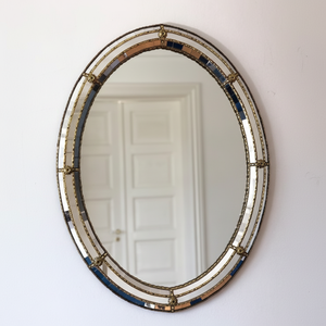 Miroir ovale vintage de style vénitien Hollywood Regency en or Espagne - Product Image 1