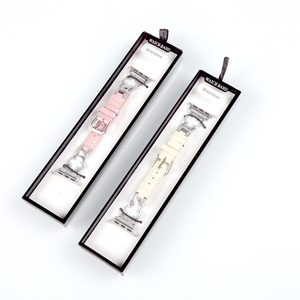 Correa de Reloj de Pulsera Delgada de Cuero y Metal con Diamantes y Tréboles <span class=keywords><strong>para</strong></span> <span class=keywords><strong>Mujer</strong></span>, Compatible con <span class=keywords><strong>Apple</strong></span> <span class=keywords><strong>Watch</strong></span> 8 9 10 11 SE 2 - Product Image 1