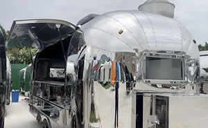 Food Truck Elettrico Conforme a ULEZ e ZFE con Modalità Zero Emissioni per Operazioni nel Centro di Londra e Parigi - Product Image 3