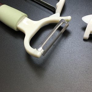 Éplucheur de légumes de qualité supérieure Syh399 en gros, couteau à éplucher les pommes de terre et les carottes, outil à fruits à long manche - Product Image 5