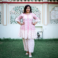Ensemble Kurta Sharara Dupatta de haute qualité à manches cloche, en coton imprimé floral rose, col rond, grande taille, vente en gros, vêtements pour femmes