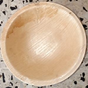 100% Platos y platos de hojas de areca ecológicos naturales cuencos de patrón de plantas grabados fabricados y exportados - Product Image 4