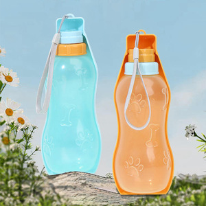 Bouteille d'eau portable pour animaux de compagnie 350 ml pour chiens et chats, utilisation en extérieur avec poignée et motif de patte - Product Image 1