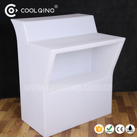 Comptoir de bar mobile commercial portable moderne pour la maison et l'hôtel Nouveaux ensembles de meubles de bar à LED élégants en matière plastique