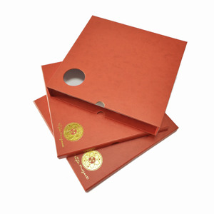 Caja de embalaje de cajón de estampado dorado de lujo Caja de papel de regalo con tapa abatible naranja de alta calidad para cinta de registro <span class=keywords><strong>The</strong></span> Tape Project - Product Image 1