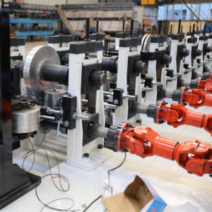 Machine de formage de rouleaux photovoltaïques solaires autonomes à canal C 41*41mm Machine de fabrication de carreaux d'encadrement de panneaux solaires automatiques - Product Image 4