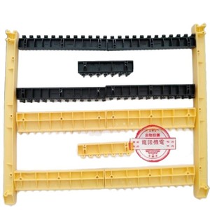 แถบตกแต่งขอบบันไดเลื่อน L4733215354555658AB สีดำ อะไหล่ลิฟต์ - Product Image 4