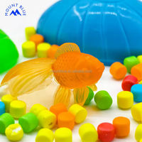 Livraison rapide, œufs de Pâques en plastique amusants avec des bonbons, des jouets insectes et des bonbons durs dans des plateaux en plastique, personnalisation de confiseries