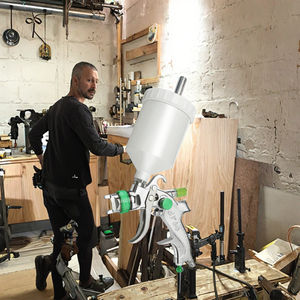 Pistola de Pintura HVLP de Alimentación por Gravedad ZT-0001, Venta al Por Mayor de Fábrica, Pistola de Pintura Automotriz de Alta Calidad - Product Image 3