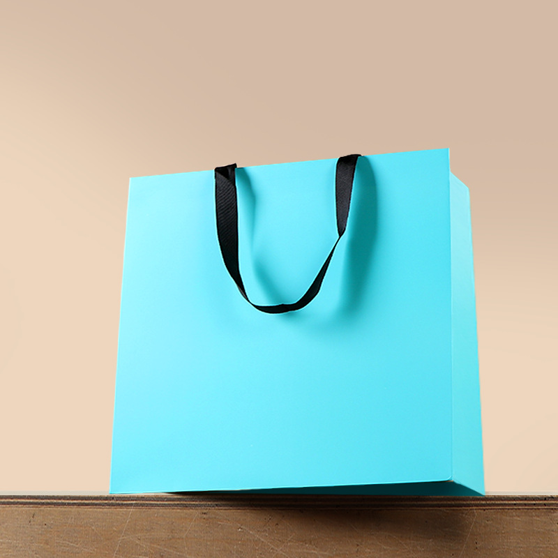 Custom Printed Paper Bags Cardboard Luxury White Paper Gift Bag With Handle for Shopping Bag With Your Own Logo
