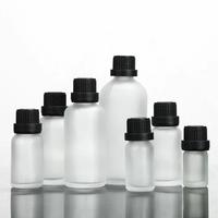 Bouteilles compte-gouttes en verre ambré dépoli personnalisées en gros avec étiquette privée, bouchon à vis, pour huiles essentielles, sérums de soin et gouttes pour les yeux